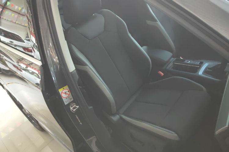 奥迪Q3 2023款 35 TFSI 时尚动感型（1.5T）局部细节41