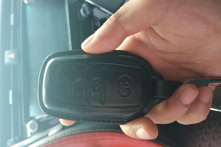 丰田 凯美瑞 2019款 2.5G 豪华版 国VI中控内饰11