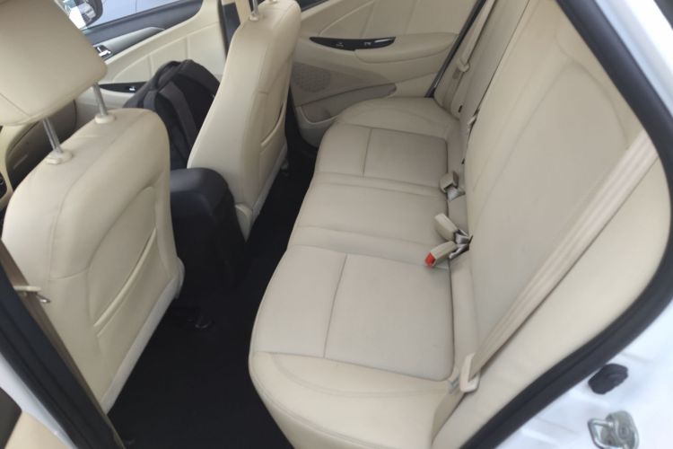 长安 逸动 2016款 1.6L 自动风尚型中控内饰7004