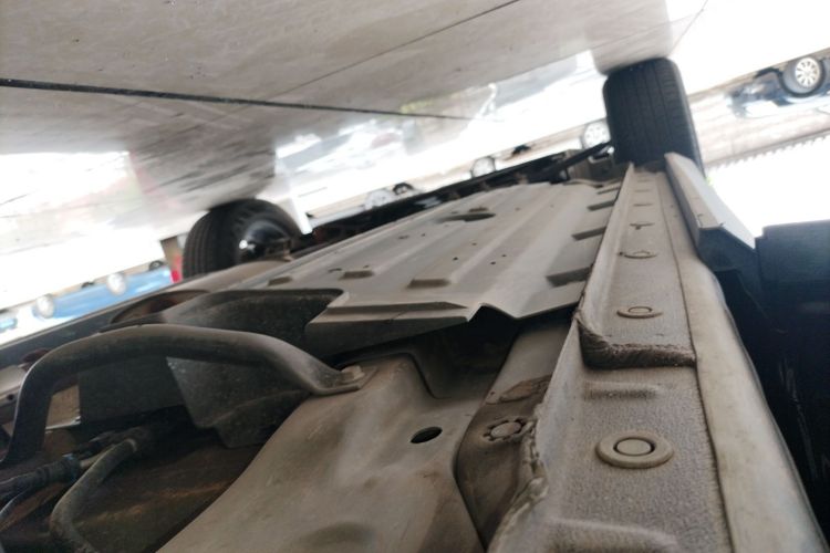 哈弗H6 2022款 第三代 1.5T 自动两驱Pro机舱底盘30