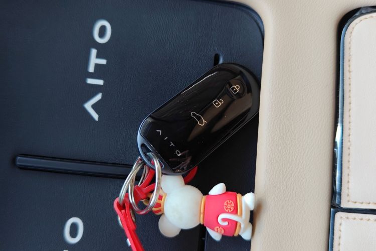 鸿蒙智行 问界M7 2024款 1.5T 智驾后驱Max版 5座中控内饰7001