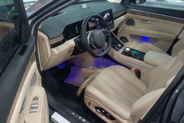 鸿蒙智行 问界M7 2022款 1.5T 四驱豪华版中控内饰7003