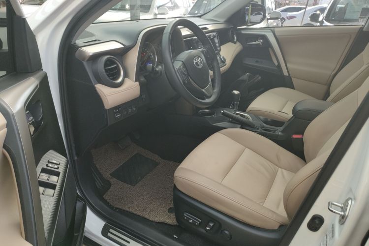 丰田 RAV4荣放 2015款 2.5L 自动四驱尊贵版中控内饰20