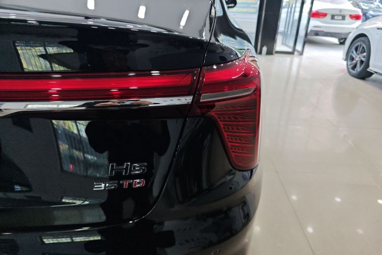 红旗H5 2024款 1.5T DCT智联旗韵版车身外观9