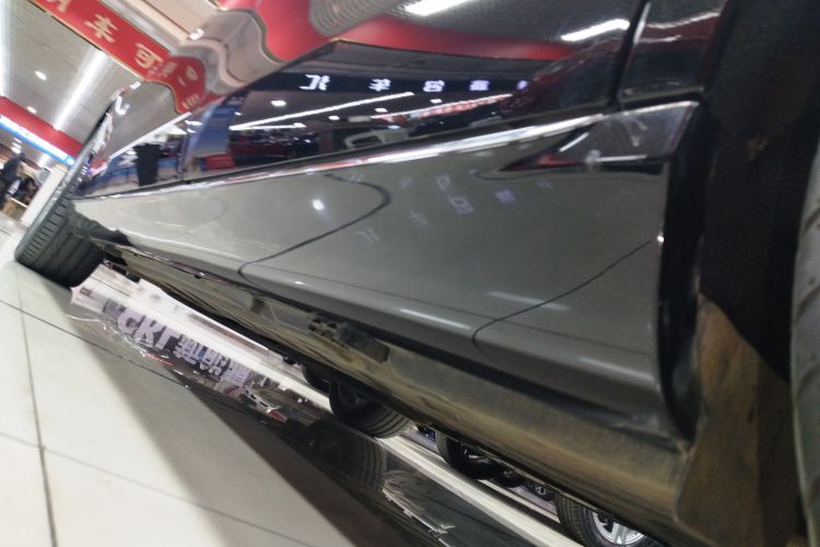 奔驰E级 2023款 改款 E 300 L 时尚型局部细节9002