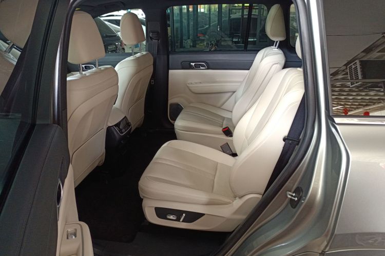 理想汽车 理想ONE 2020款 增程6座版中控内饰21