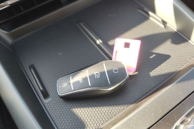 比亚迪 秦PLUS 2025款 DM-i 智驾版 55KM领先型中控内饰7001