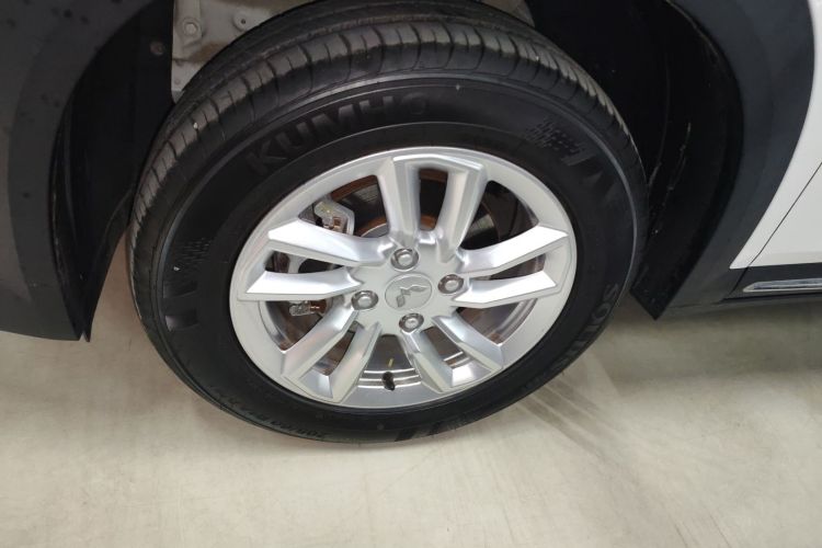 五菱汽车 五菱星驰 2022款 1.5L 手动自在型车身外观6007