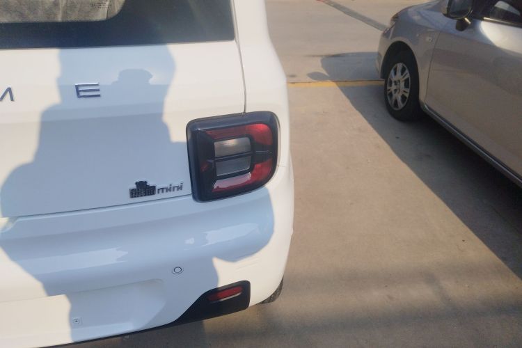 吉利银河 2024款 熊猫mini 200km 耐力熊车身外观9