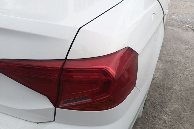 大众 捷达 2017款 1.5L 自动时尚型车身外观9