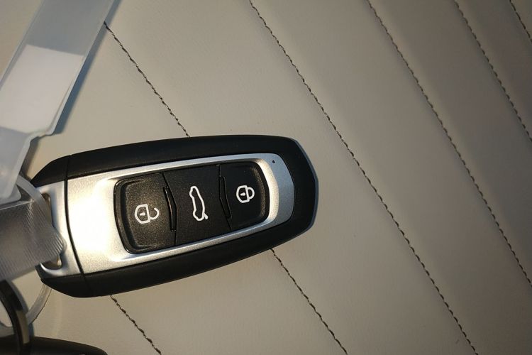 吉利银河 2025款 210km 熊猫骑士中控内饰11