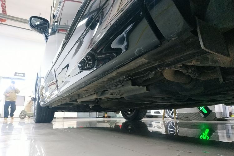 本田 艾力绅 2019款 2.0L 混动豪华版局部细节9002