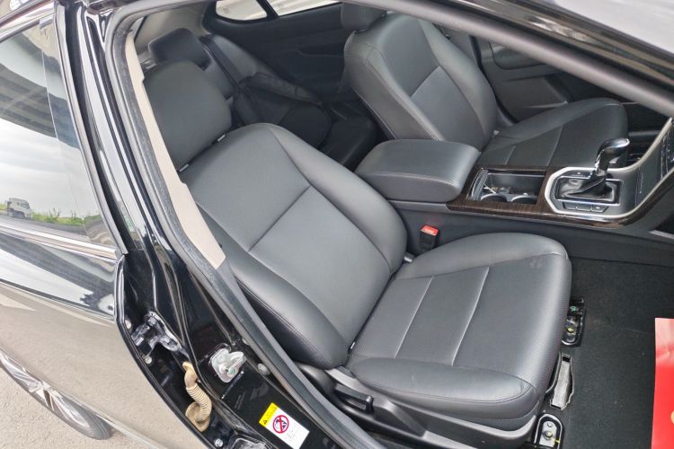 长安 睿骋 2017款 1.5T 自动智享版尊驰型局部细节41