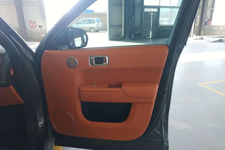 理想汽车 理想L9 2022款 Max中控内饰7005