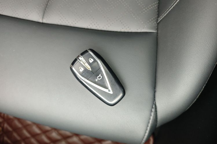 长安CS55PLUS 2021款 蓝鲸版 1.5T DCT尊贵型中控内饰11