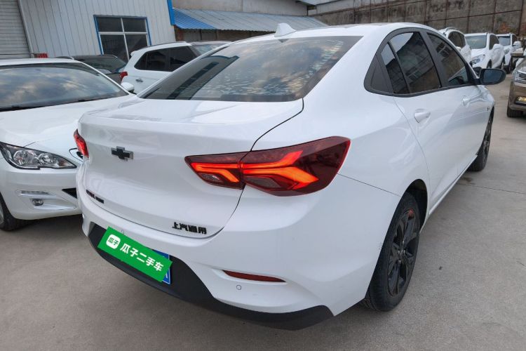 雪佛兰 科沃兹 2020款 改款 Redline 325T 自动欣尚版车身外观7