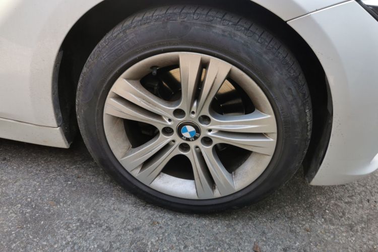 宝马3系 2016款 316i 时尚型车身外观6007