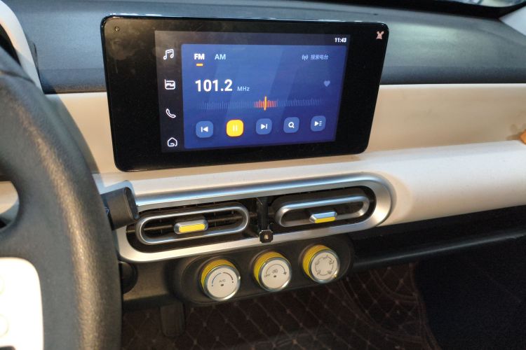 五菱汽车 宏光MINIEV 2024款 第三代 215km 进阶版中控内饰16