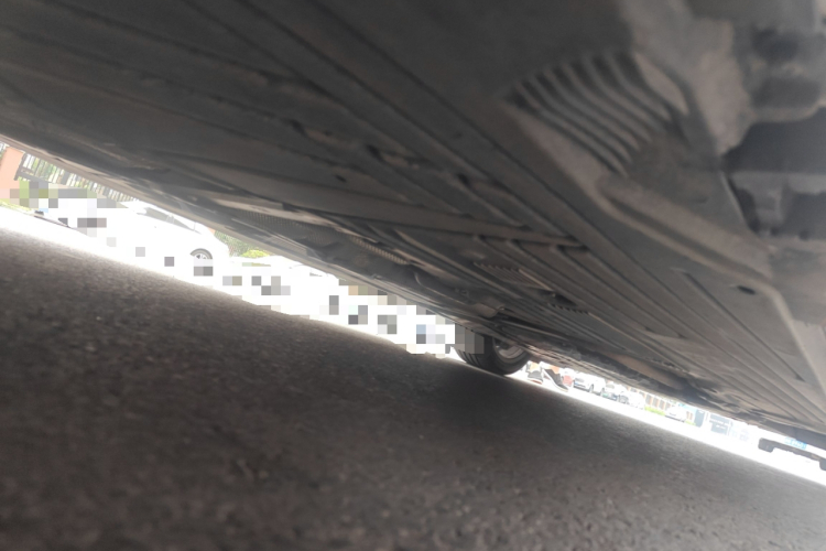 奔驰C级 2024款 C 200 L 运动版局部细节9002