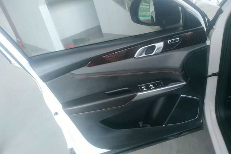 领克01 2017款 2.0T 四驱劲Pro版中控内饰47