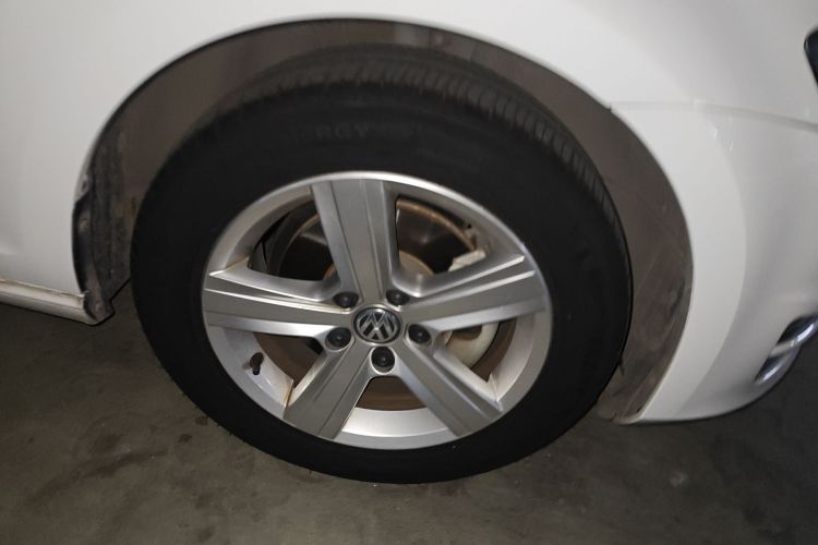 大众 高尔夫 2015款 1.4TSI 自动舒适型车身外观10