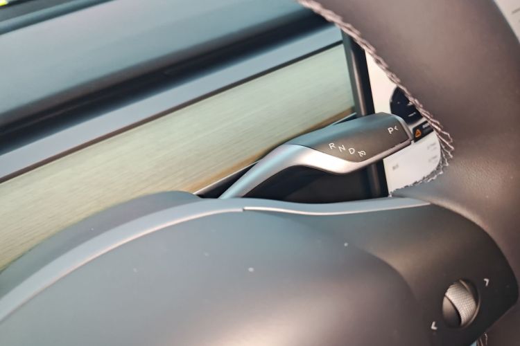 特斯拉 Model Y 2022款 改款 后轮驱动版中控内饰18