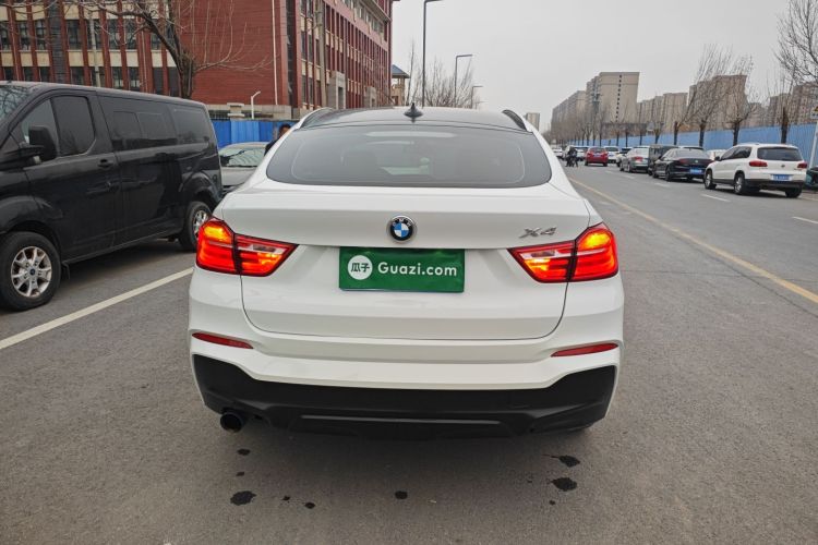 宝马X4 2016款 xDrive20i M运动型车身外观6