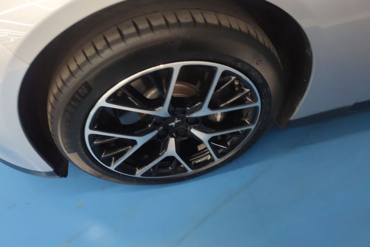 小鹏P7 2023款 P7i 702 Pro车身外观6007