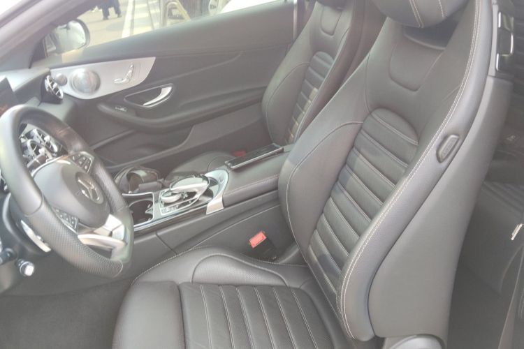 奔驰C级(进口) 2016款 C 300 轿跑版中控内饰19