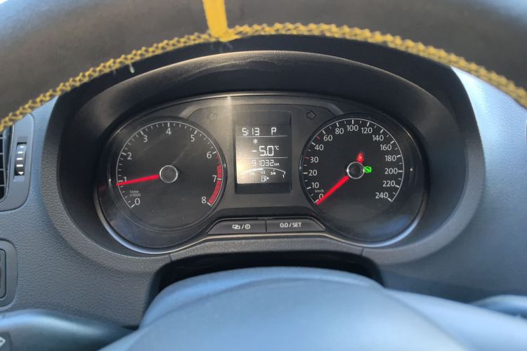 大众 Polo 2016款 1.4L 自动风尚型中控内饰14