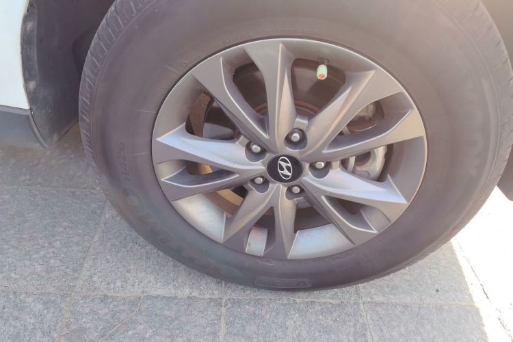 北京现代ix35 2015款 2.0L 手动两驱舒适型 国V车身外观6007