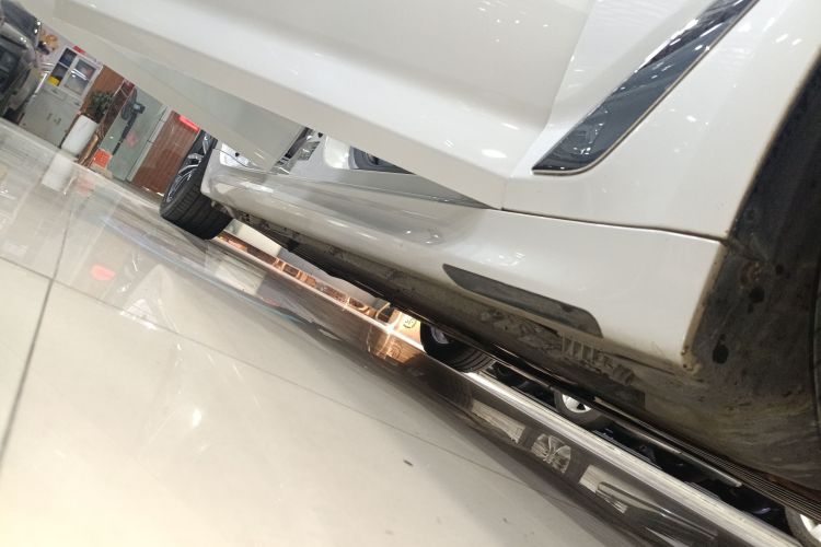 宝马5系新能源 2022款 改款 535Le M运动套装局部细节9001