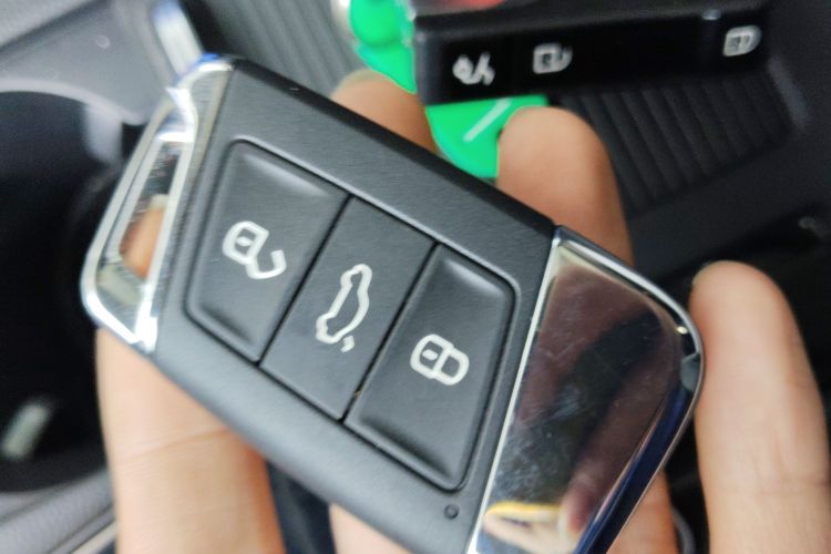 一汽-大众CC 2024款 猎装车 380TSI 猎心版中控内饰7001