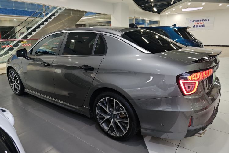 领克03 2022款 1.5TD DCT劲Pro车身外观4