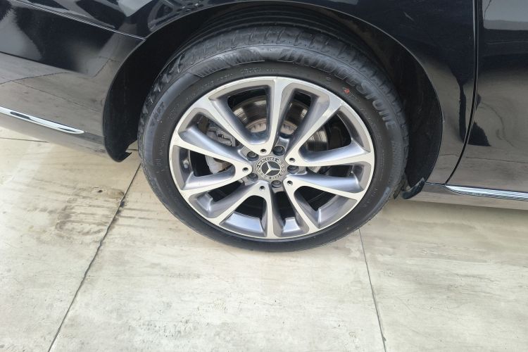 奔驰E级 2019款 E 260 L车身外观6008