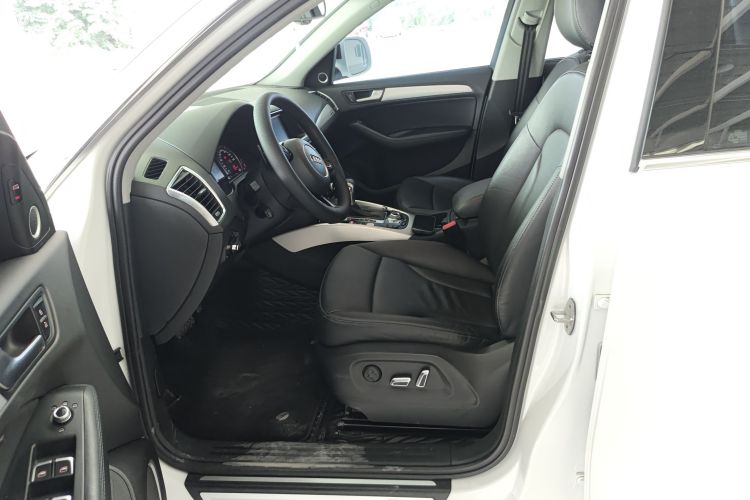 奥迪Q5(进口) 2013款 45 TFSI quattro 运动型局部细节19