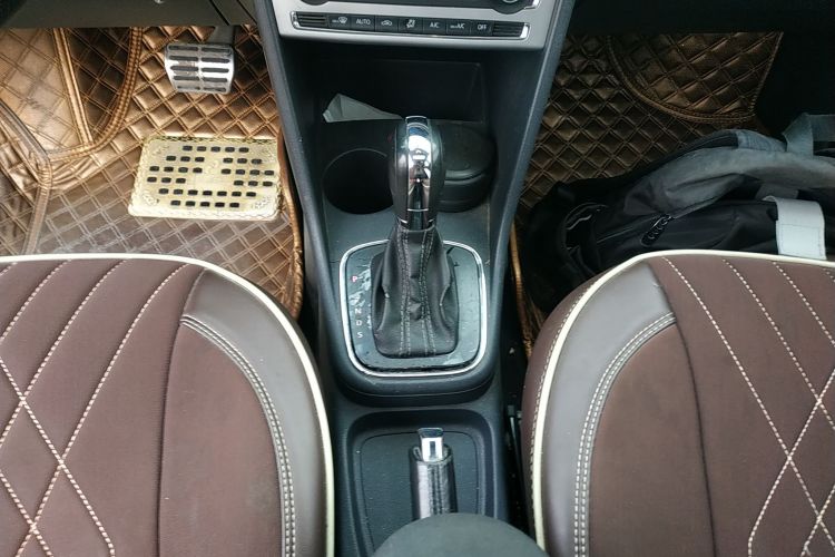 大众 2014款 1.6L Cross Polo 自动局部细节18