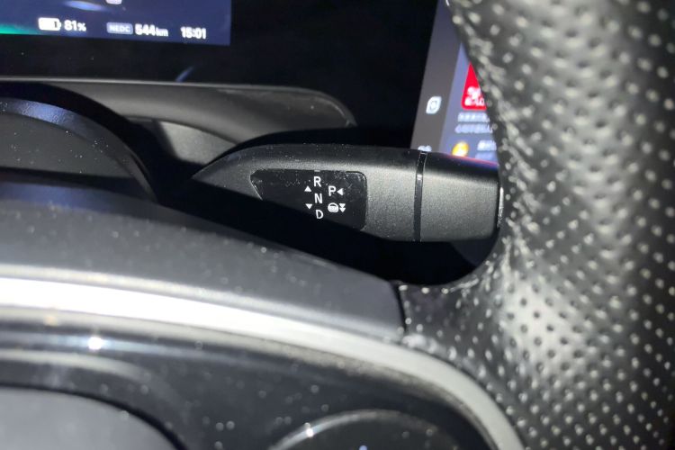 小鹏P7 2020款 670N中控内饰18