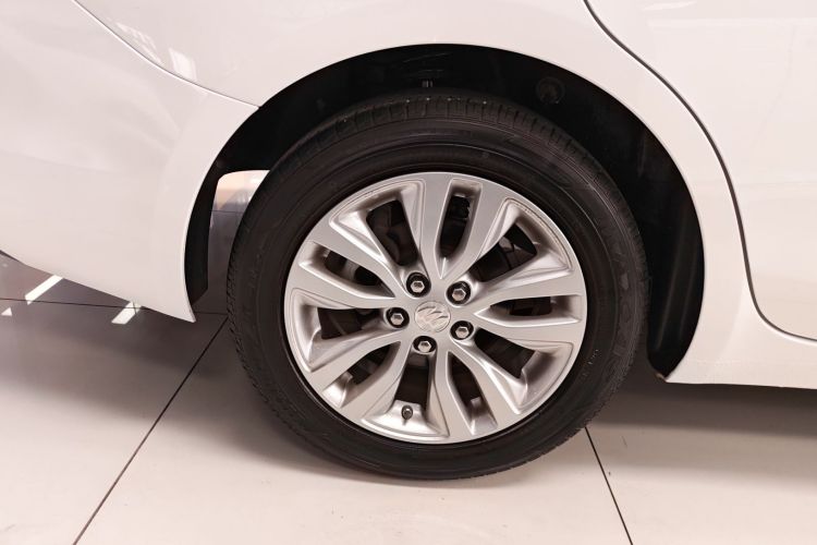 别克 英朗 2021款 改款 典范 1.5L 自动精英型车身外观6008