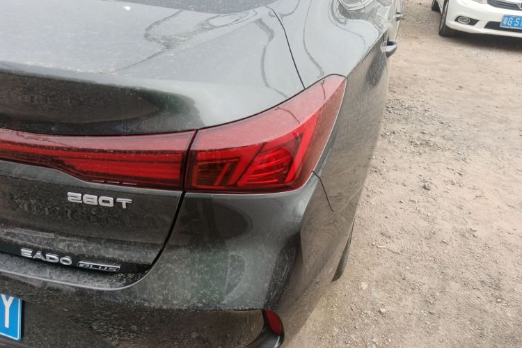 长安 逸动 2023款 畅享版 PLUS 蓝鲸NE 1.4T GDI DCT尊贵版车身外观9