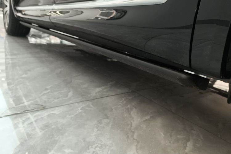 鸿蒙智行 问界M8 2025款 增程 Max+版 53.4kWh 6座版局部细节9002