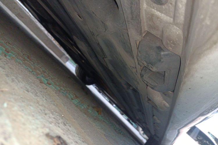 奔驰E级(进口) 2014款 E 200 轿跑版局部细节9002