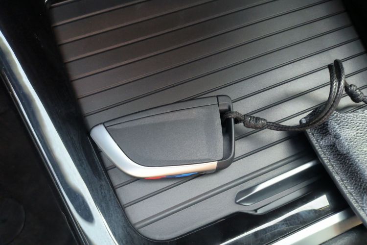 宝马1系 2021款 120i M运动曜夜版中控内饰11