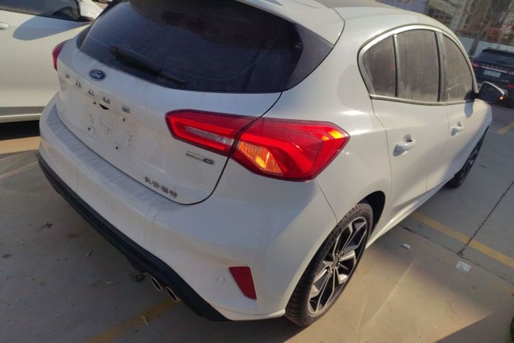 福特 福克斯 2021款 两厢 EcoBoost 180 自动ST Line车身外观7