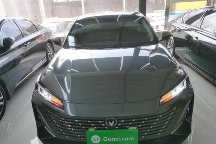 长安 逸动 2024款 1.5T GDI自动 旗舰型车身外观2