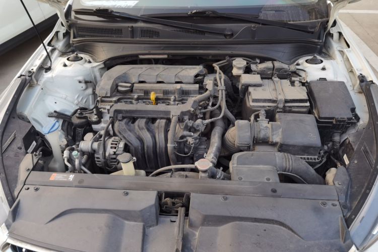 起亚K3 2019款 1.5L CVT智享互联版机舱底盘24
