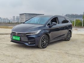 比亚迪 宋MAX 2018款 1.5T 自动智联尊享型 6座
