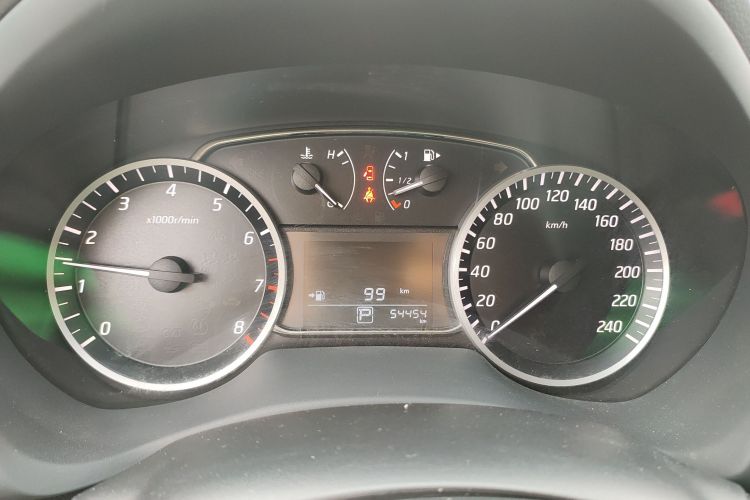 日产 轩逸 2019款 经典 1.6XE CVT舒适版中控内饰14