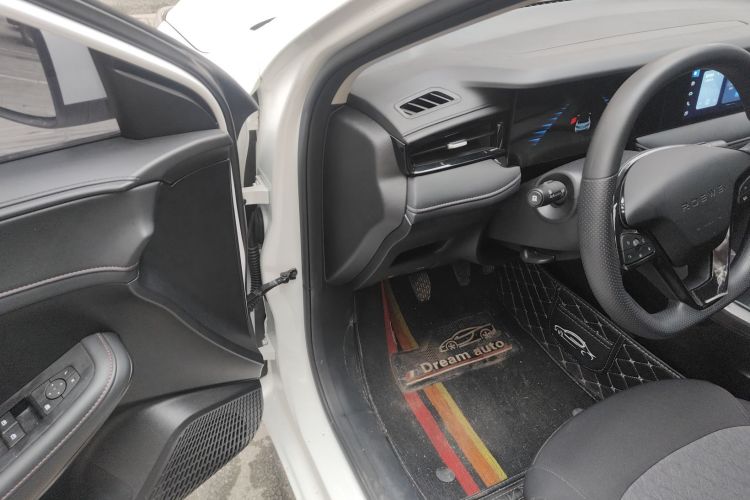 荣威i5 2023款 1.5L 手动舒享版中控内饰20