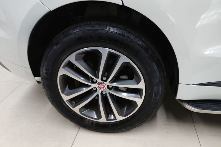 捷豹F-PACE 2016款 3.0 SC 四驱R-Sport运动版车身外观6008